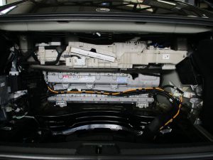 一般整備 レクサス Ls600h ハイブリッドバッテリー 交換作業 メンテナンス事例 輸入車修理専門店 S Tech Carservice エステックカーサービス ベンツ Bmw ジャガー ポルシェなどの外車修理 鈑金塗装