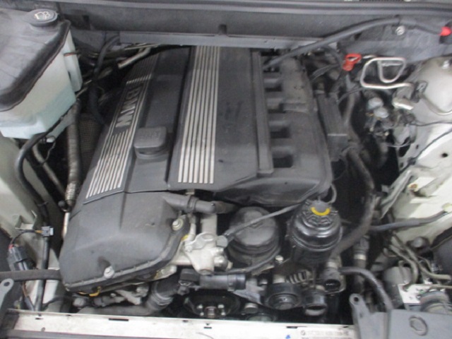 BMW E53 X5 3.0i 冷却水漏れ修理 エキスパンションタンク交換 作業事例 | 輸入車修理専門店 S-TECH carservice  (エステックカーサービス) ベンツ・BMW・ジャガー・ポルシェなどの外車修理・鈑金塗装
