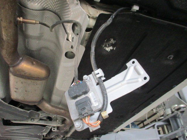 BMW E91 320i エンジン警告灯点灯修理 NOXセンサー交換 作業事例 | 輸入車修理専門店 S-TECH carservice  (エステックカーサービス) ベンツ・BMW・ジャガー・ポルシェなどの外車修理・鈑金塗装