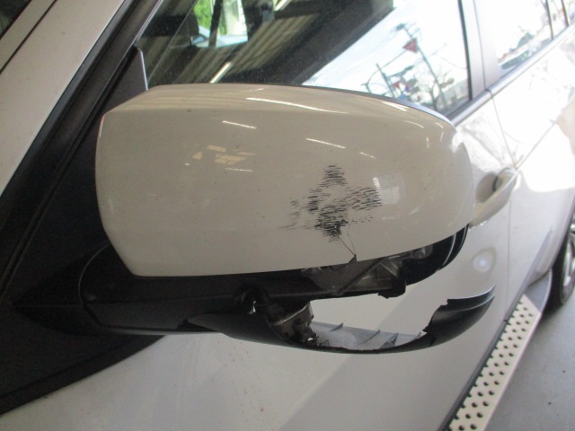 BMW E70 X5 左ドアミラー交換 ミラーカバー塗装 作業事例 | 輸入車修理 