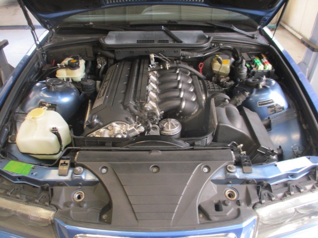 BMW E36 M3 GH-M3C 電動ファンが回りっぱなし修理 ファンリレー交換 