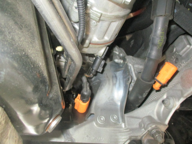 アウディ 8K A4アバント エンジンマウント交換 作業事例 | 輸入車修理