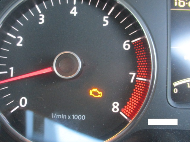 フォルクスワーゲン ポロ 6R DBA-6RCBZ エンジン警告灯点灯修理 イグニッショントランスフォーマー取替 作業事例 | 輸入車修理専門店  S-TECH carservice (エステックカーサービス) ベンツ・BMW・ジャガー・ポルシェなどの外車修理・鈑金塗装