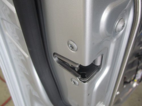 メルセデスベンツ W204 C200ワゴン ドア閉まらない修理 作業事例 輸入車修理専門店 STECH carservice