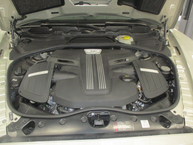 ベントレー コンチネンタル フライングスパー V8 クーラント漏れ修理