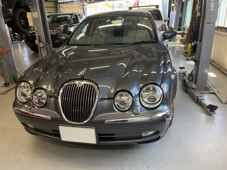 ジャガー Sタイプ GHJ01FC エンジンオイル漏れ修理 作業事例 輸入車修理専門店 STECH carservice (エステック