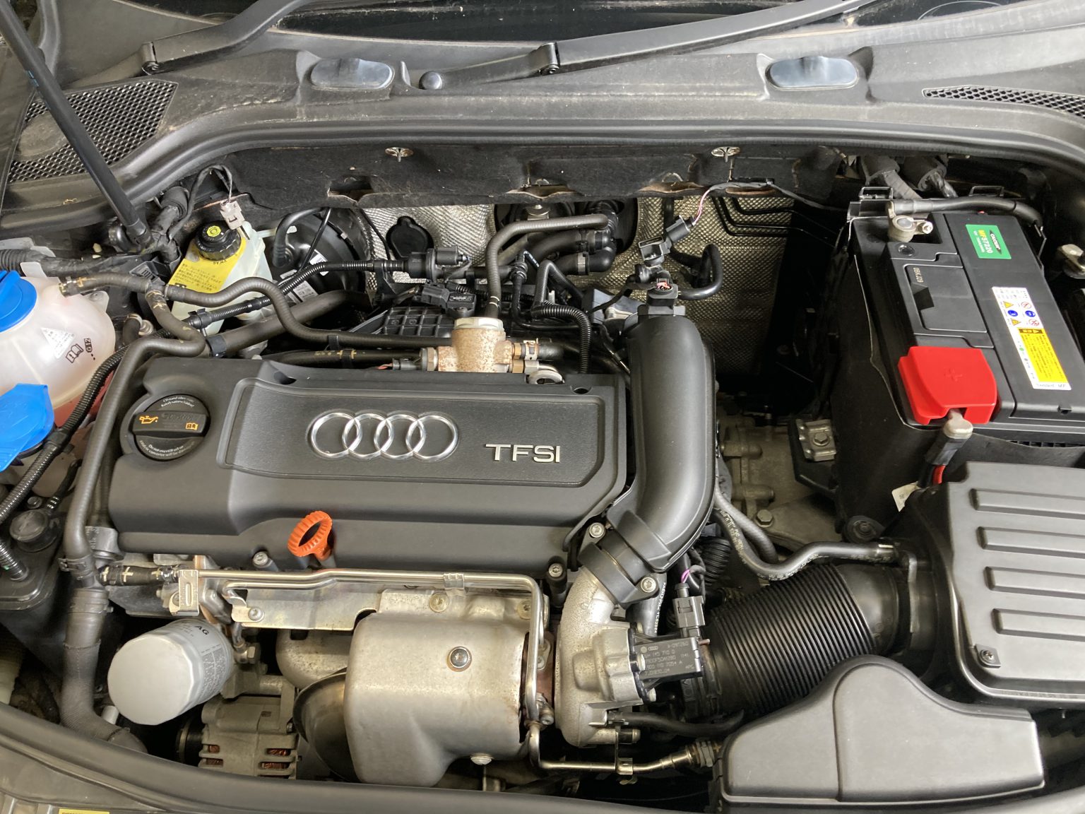 アウディ A3 8P ABSユニット交換 作業事例 輸入車修理専門店 STECH carservice (エステックカーサービス