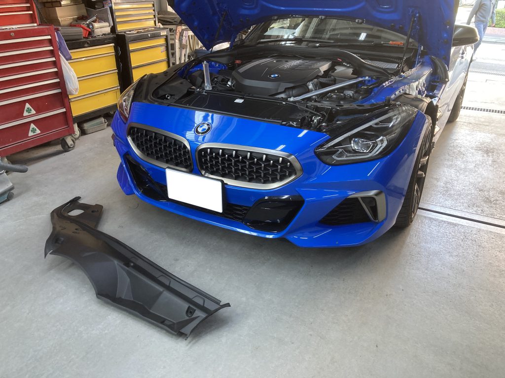 BMW、Z4、G29、ロッカーカバー、キズ、凹み、切れ、交換、塗装
