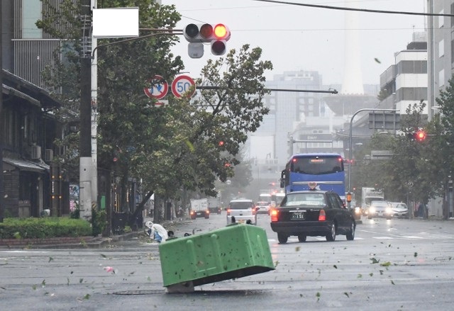 ゲリラ雷雨、猛暑、台風、