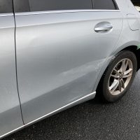 メルセデスベンツ、W177、Aクラス、リアドア、クォーターパネル、ロッカーカバー、リアバンパー、キズ、凹み、変形、修理、交換、塗装、