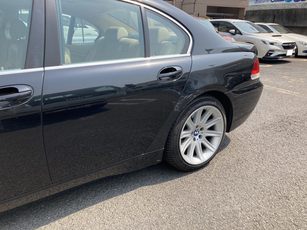 BMW、E65、7シリーズ、リアドア、クォーターパネル、キズ、凹み、修理、塗装、