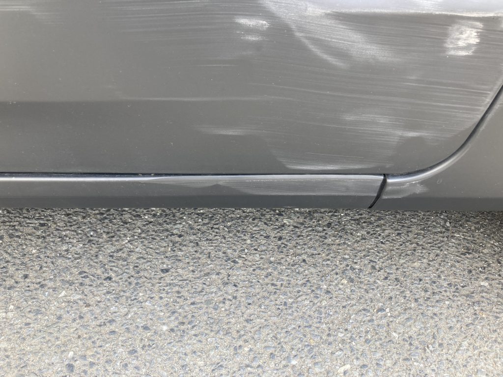 プジョー、リフター、リアドア、クォーターパネル、ロッカーパネル、キズ、凹み、修理、塗装、