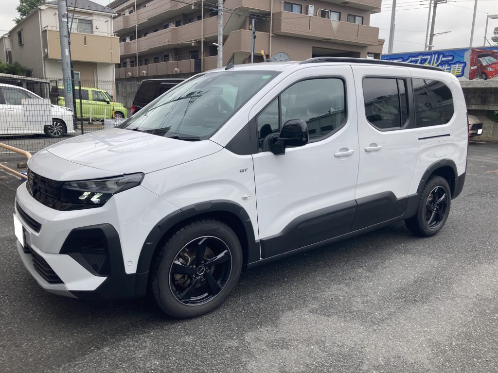 プジョー、リフター、リアドア、クォーターパネル、ロッカーパネル、キズ、凹み、修理、塗装、