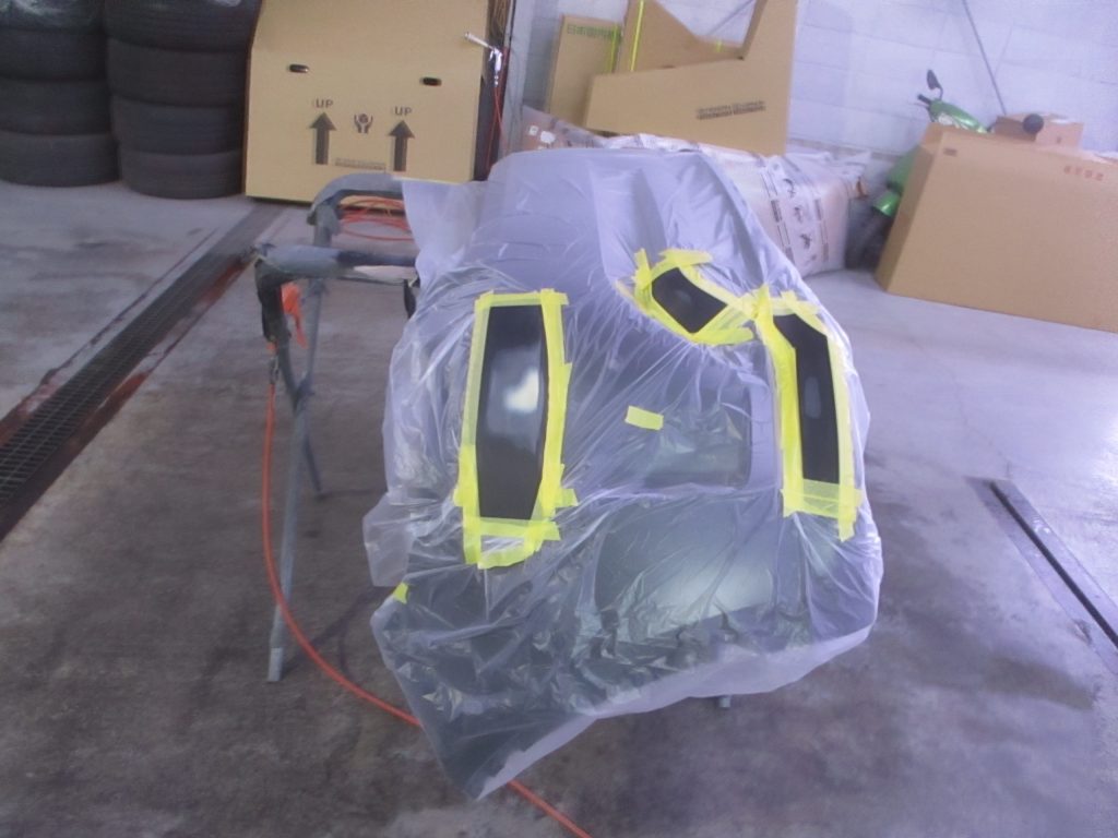 ランドローバー、ディスカバリー5、フロントバンパー、キズ、修理、塗装、