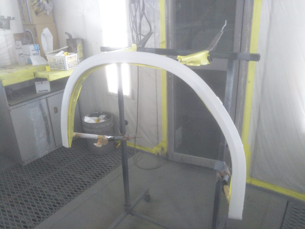 BMW、X3、リアドア、クォーターパネル、アーチモール、キズ、凹み、修理、塗装、