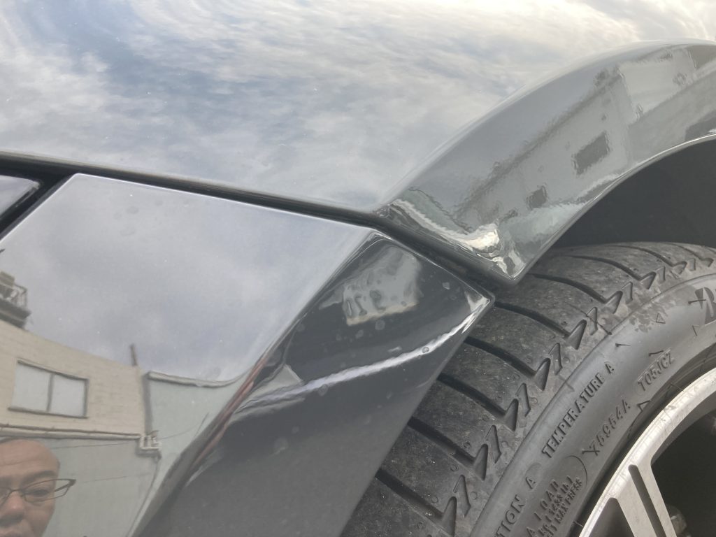 BMW、3シリーズ、G20、フロントバンパー、フロントフェンダー、Mスポーツエアロ、キズ、変形、交換、塗装、取付、