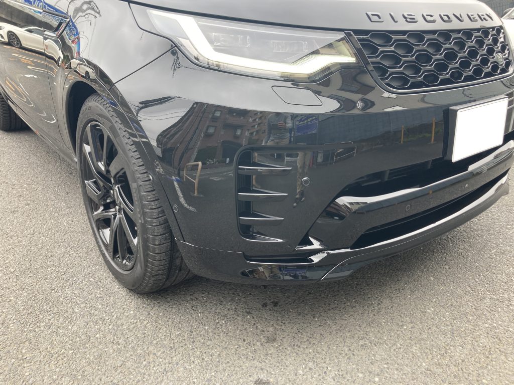 ランドローバー、ディスカバリー5、フロントバンパー、キズ、修理、塗装、