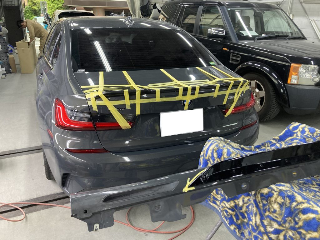 BMW、3シリーズ、G20、フロントバンパー、フロントフェンダー、Mスポーツエアロ、キズ、変形、交換、塗装、取付、