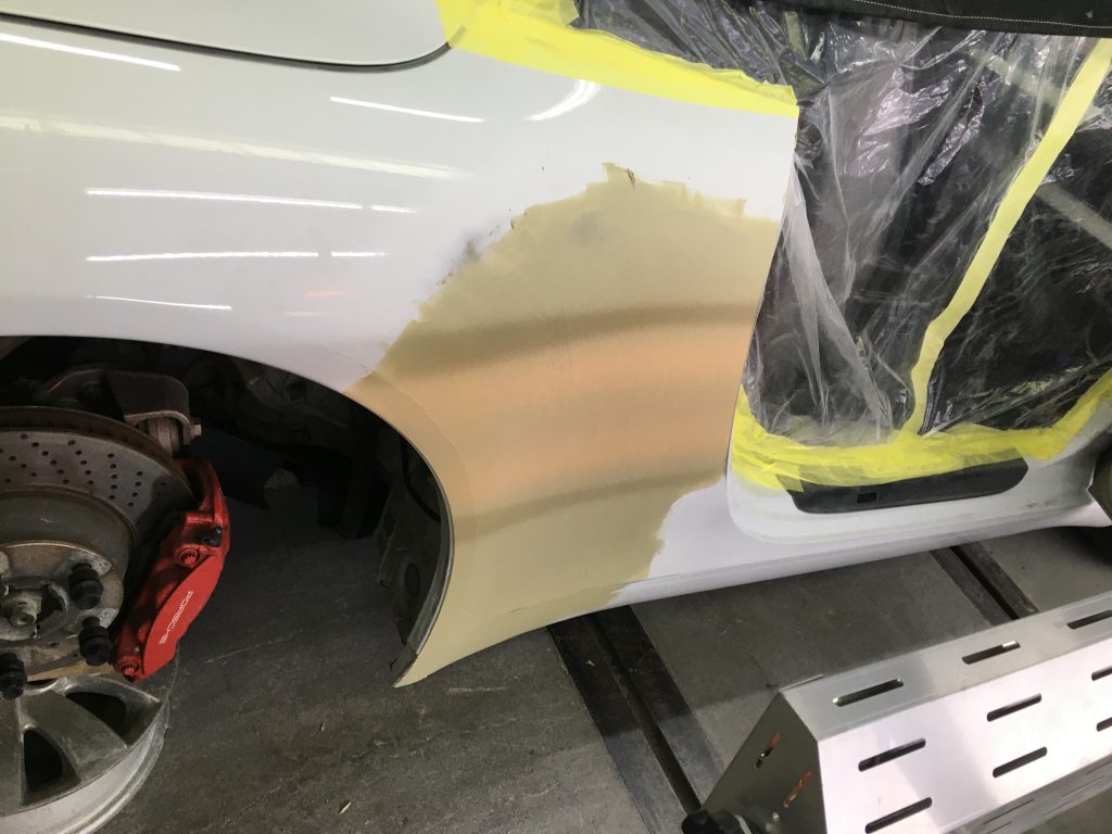 ポルシェ、911、フロントドア、クォーターパネル、ロッカーパネル、キズ、凹み、修理、交換、塗装、耐チップ塗装、