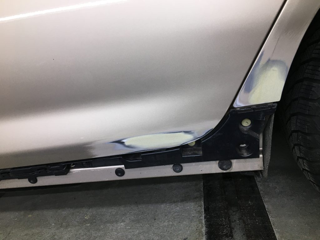 BMW、6シリーズ、F06、フロントバンパー、フロントフェンダー、リアドア、クォーターパネル、リアバンパー、キズ、凹み、変形、修理、交換、塗装