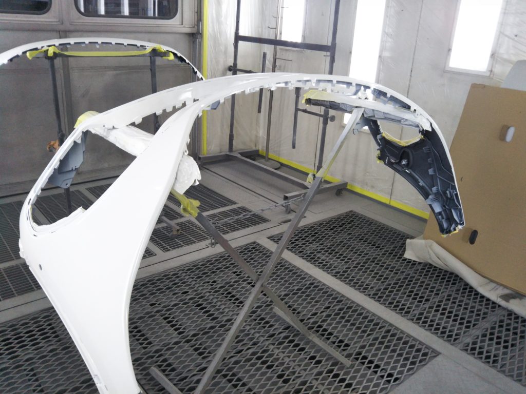 メルセデスベンツ、W243、EQA、フロントバンパー、ヘッドライト、レーダーセンサー、交換、脱着、点検、調整、塗装、