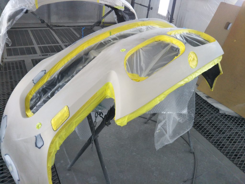 BMW、6シリーズ、F06、フロントバンパー、フロントフェンダー、リアドア、クォーターパネル、リアバンパー、キズ、凹み、変形、修理、交換、塗装