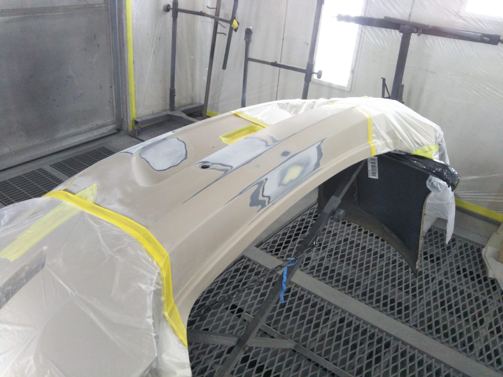 BMW、6シリーズ、F06、フロントバンパー、フロントフェンダー、リアドア、クォーターパネル、リアバンパー、キズ、凹み、変形、修理、交換、塗装