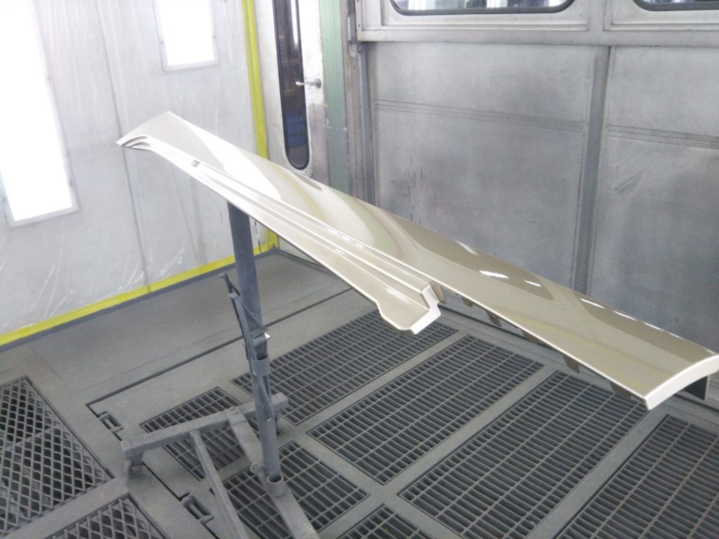 BMW、6シリーズ、F06、フロントバンパー、フロントフェンダー、リアドア、クォーターパネル、リアバンパー、キズ、凹み、変形、修理、交換、塗装