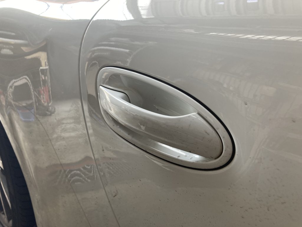 ポルシェ、911、フロントドア、クォーターパネル、ロッカーパネル、キズ、凹み、修理、交換、塗装、耐チップ塗装、