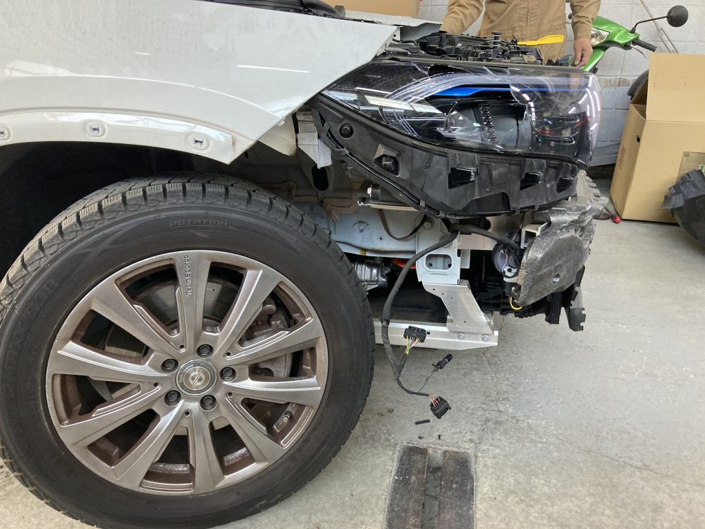 メルセデスベンツ、W243、EQA、フロントバンパー、ヘッドライト、レーダーセンサー、交換、脱着、点検、調整、塗装、