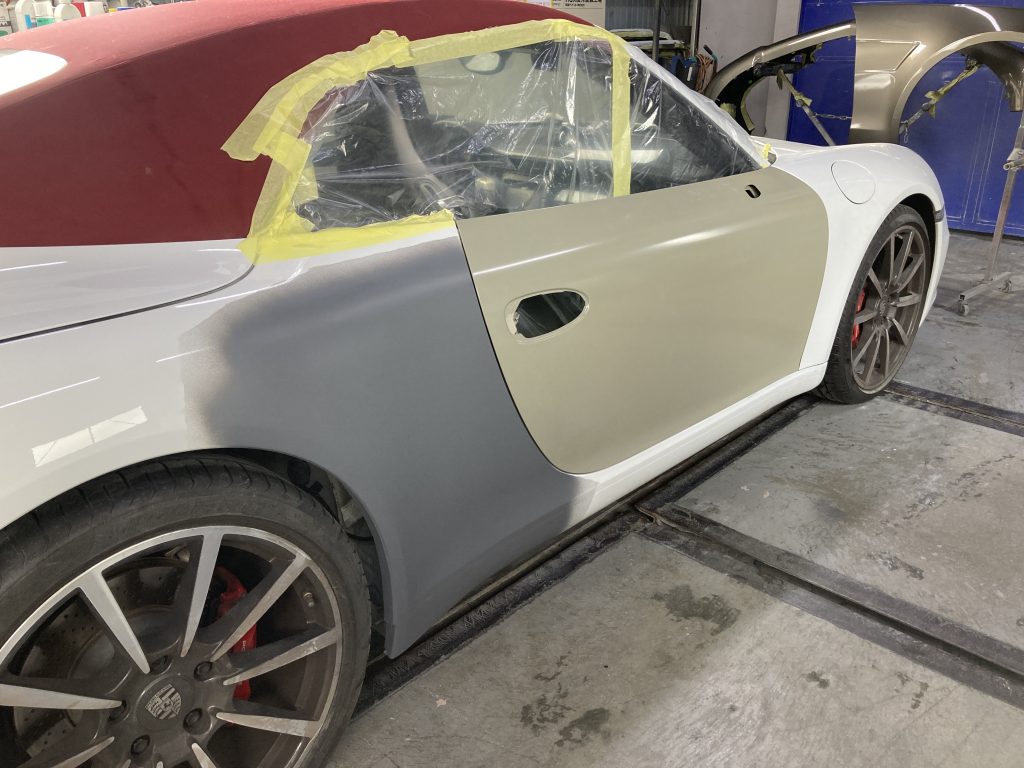 ポルシェ、911、フロントドア、クォーターパネル、ロッカーパネル、キズ、凹み、修理、交換、塗装、耐チップ塗装、