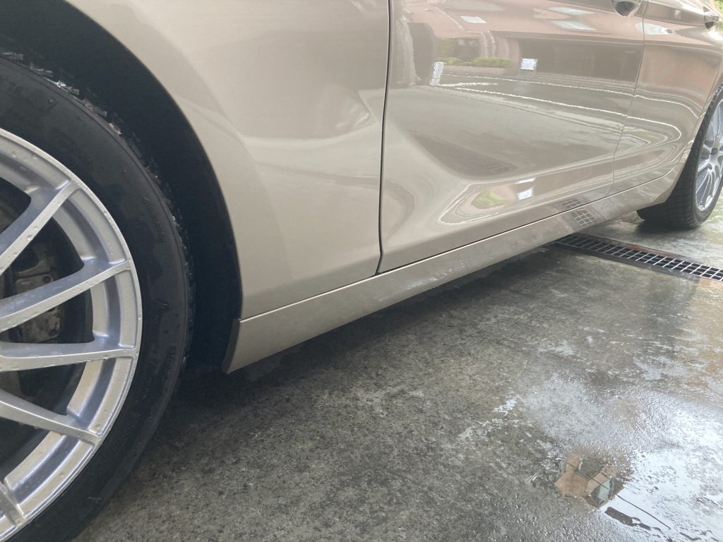 BMW、6シリーズ、F06、フロントバンパー、フロントフェンダー、リアドア、クォーターパネル、リアバンパー、キズ、凹み、変形、修理、交換、塗装