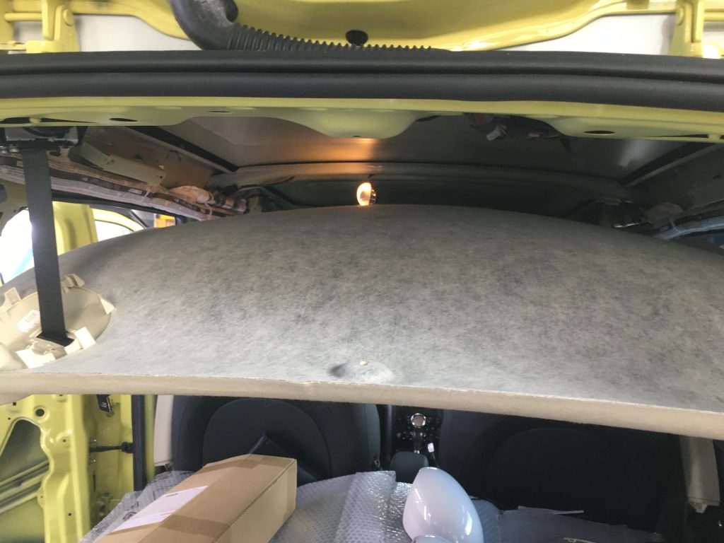 ミニ、リアドア、ドアハンドル、ルーフサイド、ミラーカバー、アルミホイール、キズ、凹み、修理、交換、塗装、