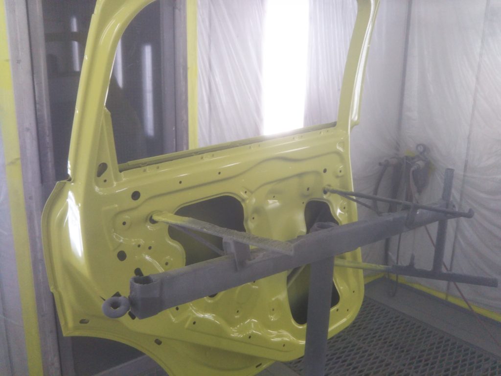 ミニ、リアドア、ドアハンドル、ルーフサイド、ミラーカバー、アルミホイール、キズ、凹み、修理、交換、塗装、