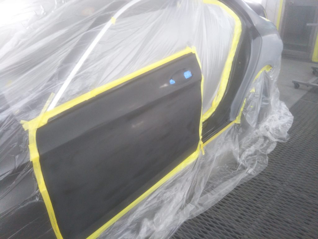 メルセデスベンツ、Cクラス、W205、リアドア、クォーターパネル、リアバンパー、キズ、凹み、修理、交換、塗装、