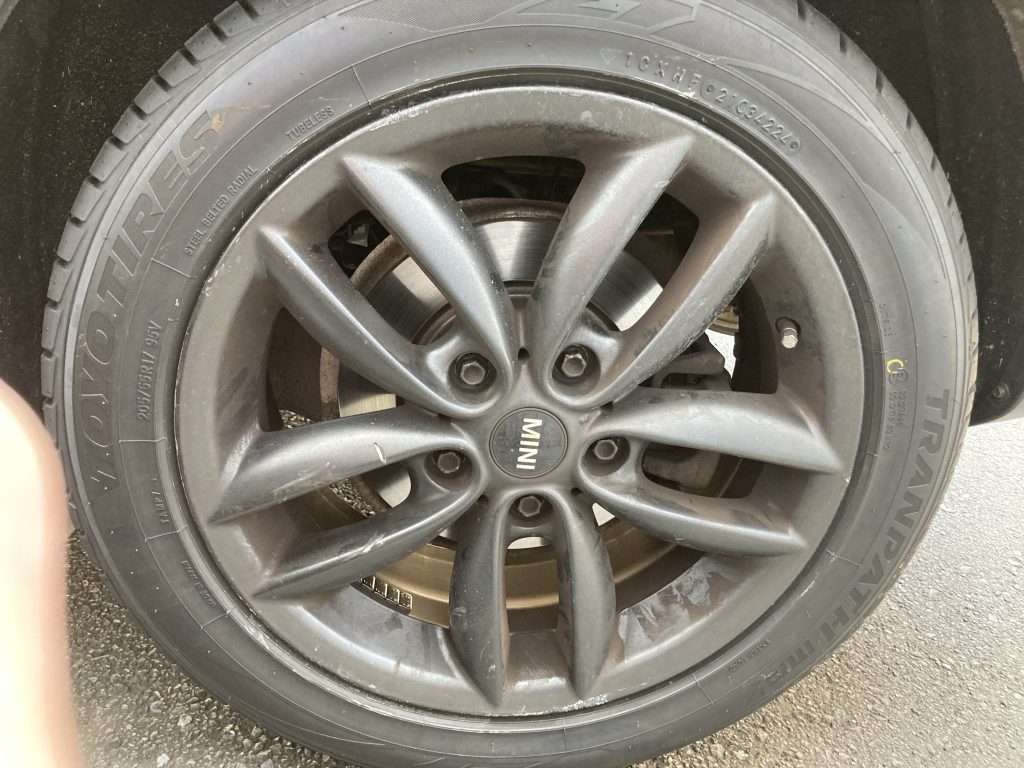 ミニ、リアドア、ドアハンドル、ルーフサイド、ミラーカバー、アルミホイール、キズ、凹み、修理、交換、塗装、