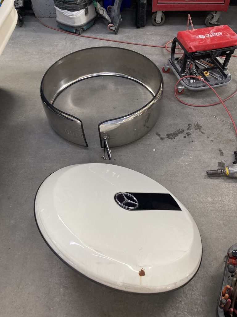 メルセデスベンツ、ゲレンデ、W463、リアゲート、背面タイヤカバー、キズ、変形、交換、塗装、