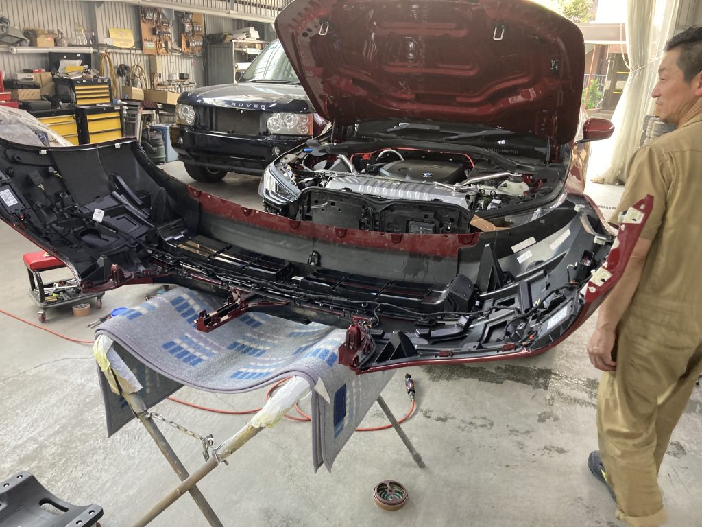 BMW、X3、G45、フロントバンパー、エアダクト、キズ、変形、修理、交換、塗装、