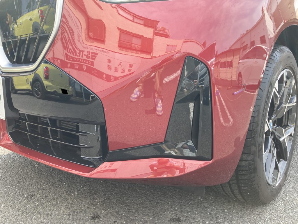 BMW、X3、G45、フロントバンパー、エアダクト、キズ、変形、修理、交換、塗装、