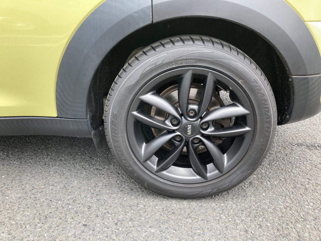 ミニ、リアドア、ドアハンドル、ルーフサイド、ミラーカバー、アルミホイール、キズ、凹み、修理、交換、塗装、