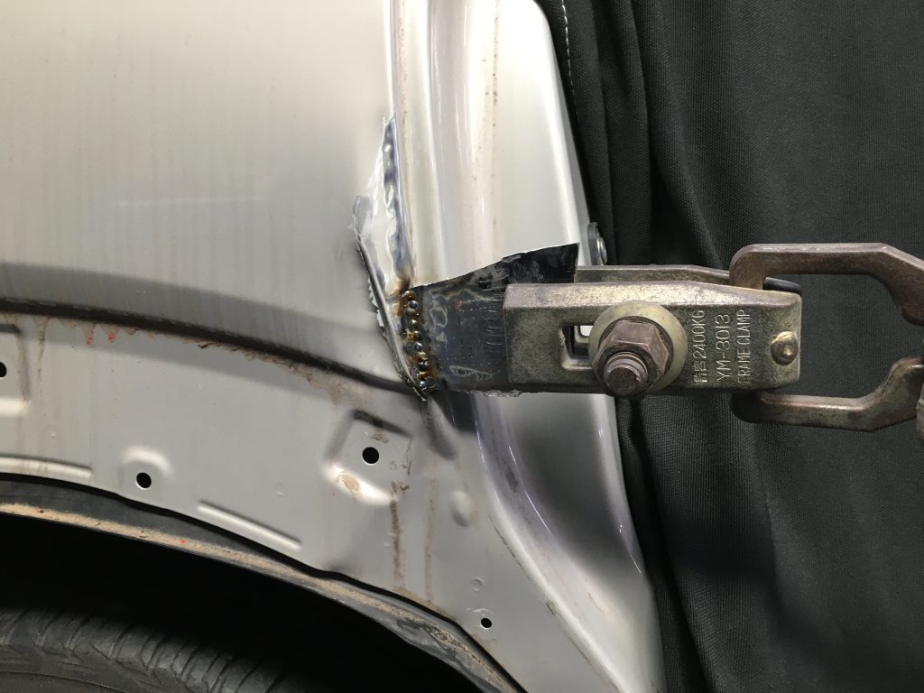 シトロエン、C3、リアドア、クォーターパネル、キズ、凹み、修理、交換、塗装、