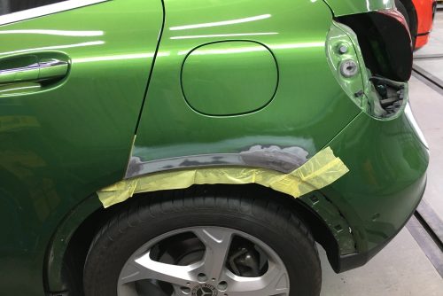 メルセデスベンツ、GLA、W156、フロントドア、クォーターパネル、リアバンパー、キズ、凹み、修理、デントリペア、