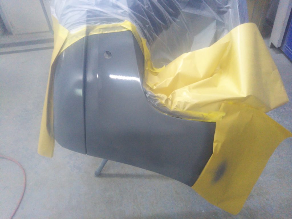 ポルシェ、マカン、フロントバンパー、リアバンパー、キズ、修理、塗装、