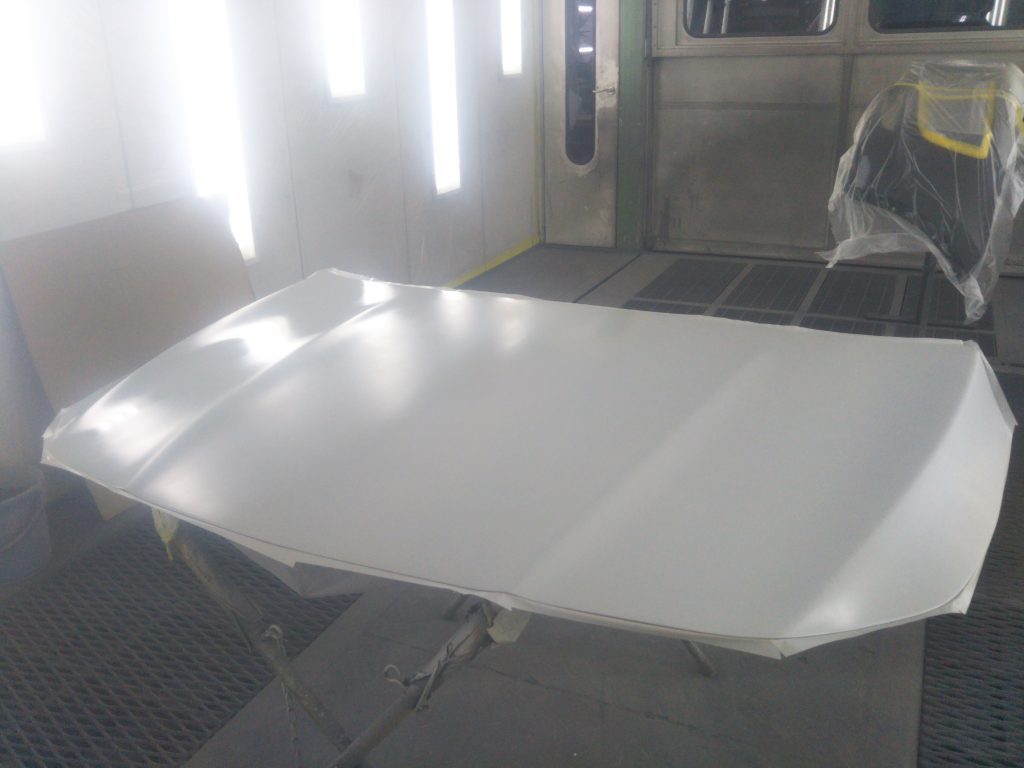 メルセデスベンツ、CLA、W117、ボンネット、トランクパネル、塗装浮き、剥離、凹み、修理、塗装、