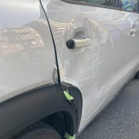 シトロエン、C3、リアドア、クォーターパネル、キズ、凹み、修理、交換、塗装、