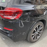 BMW、X3、クォーターパネル、テールランプ、リアバンパー、アーチモール、キズ、凹み、修理、交換、塗装、