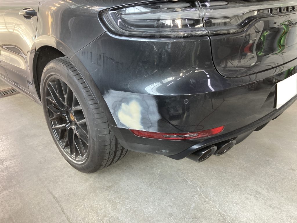 ポルシェ、マカン、フロントバンパー、リアバンパー、キズ、修理、塗装、