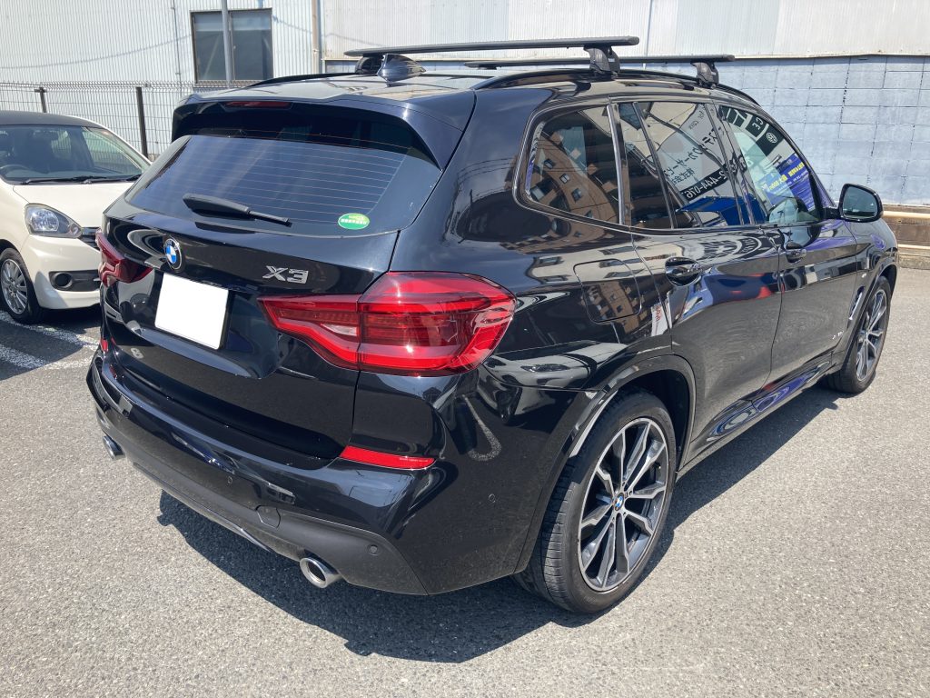 BMW、X3、クォーターパネル、テールランプ、リアバンパー、アーチモール、キズ、凹み、修理、交換、塗装、