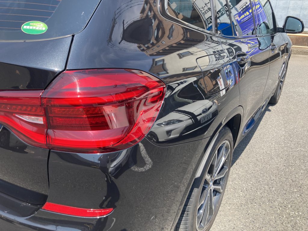 BMW、X3、クォーターパネル、テールランプ、リアバンパー、アーチモール、キズ、凹み、修理、交換、塗装、