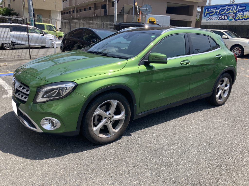 メルセデスベンツ、GLA、W156、フロントドア、クォーターパネル、リアバンパー、キズ、凹み、修理、デントリペア、